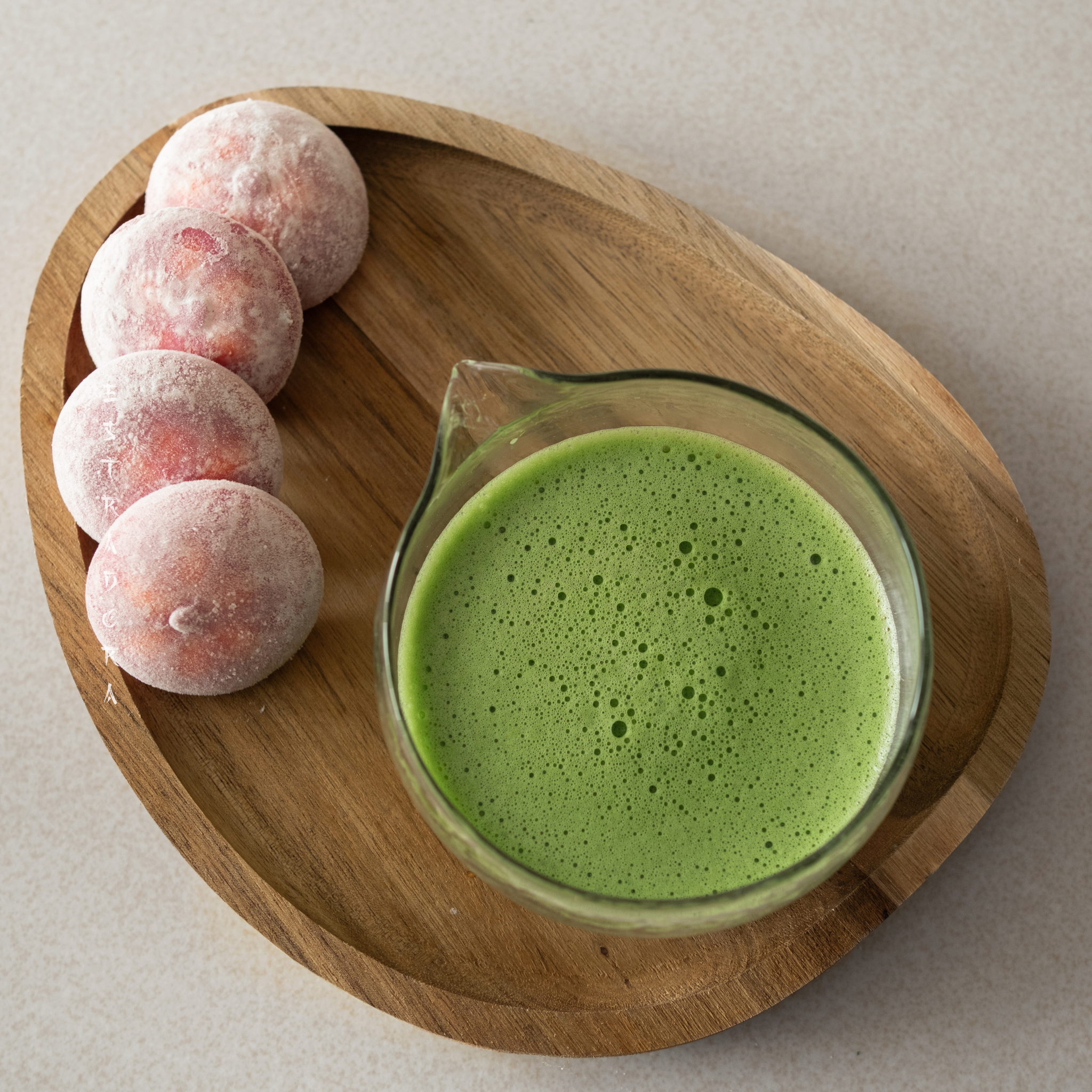 MATCHA NAMI | Whisked ceremonial matcha in clear cup with green foam – Estradora